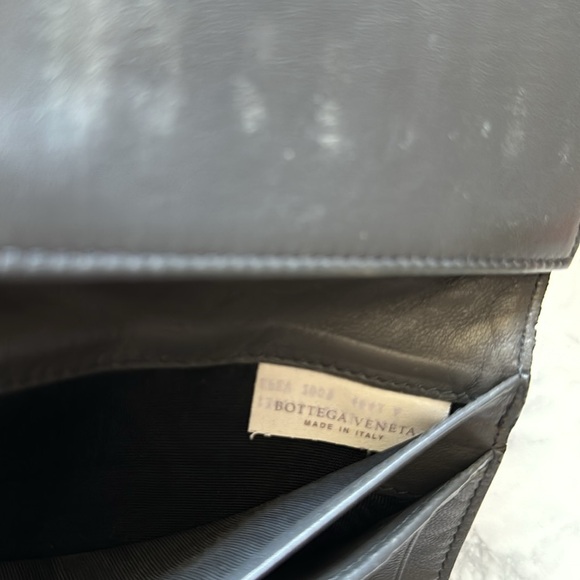 Bottega Veneta Woven Intrecciato Wallet - Picture 4 of 8